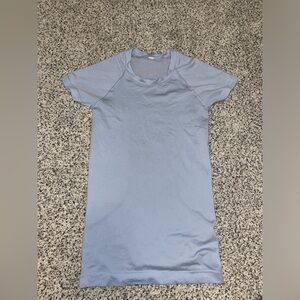 Lululemon swiftly tech short sleeve 2.0 - blue linen size 2